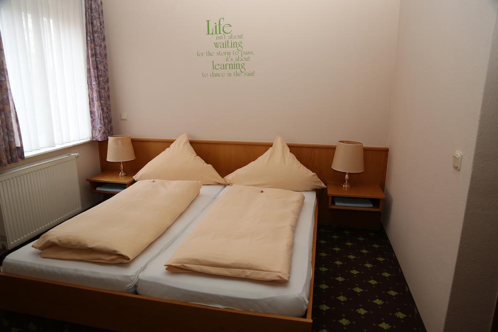 Hotel Taunus Residence บาดคัมแบร์ก ภายนอก รูปภาพ
